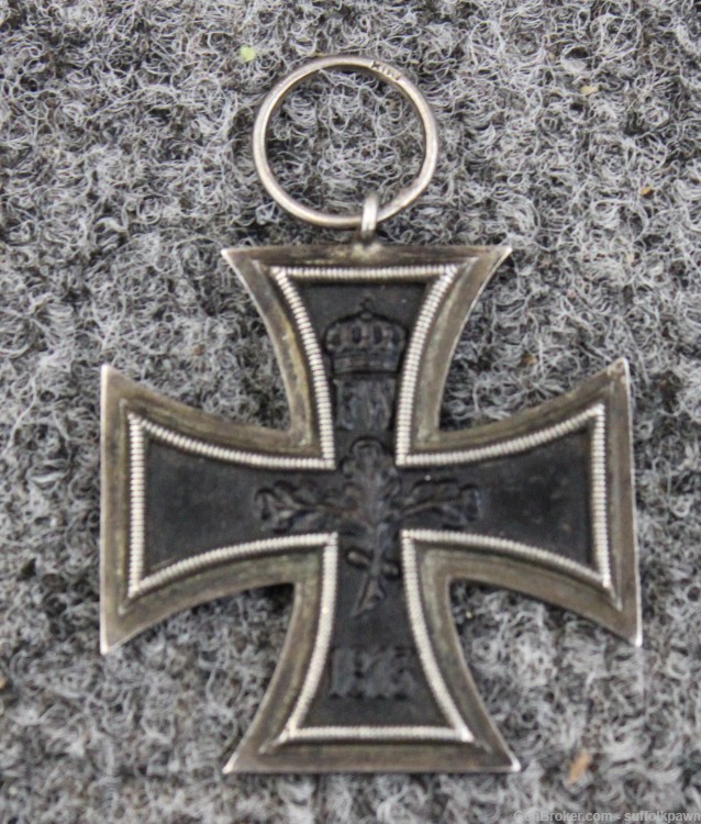 WWI Iron Cross w/ Oak Leaves Crown Dated 1813-1914 (Collectible) -img-1