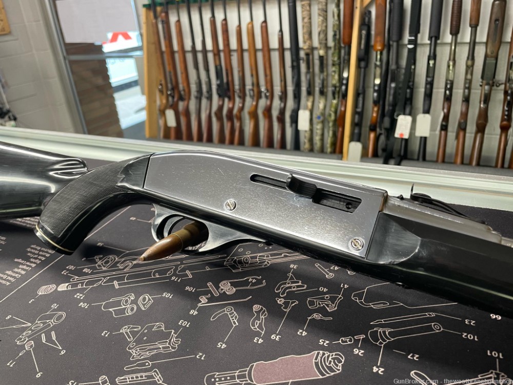 Very Nice Remington Nylon 66 Apache Black chrome 22lr-img-8