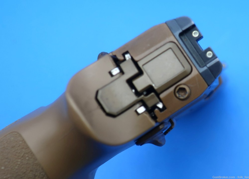 US Army Issue Sig M17 9MM Service Pistol Surplus w/Box -img-10