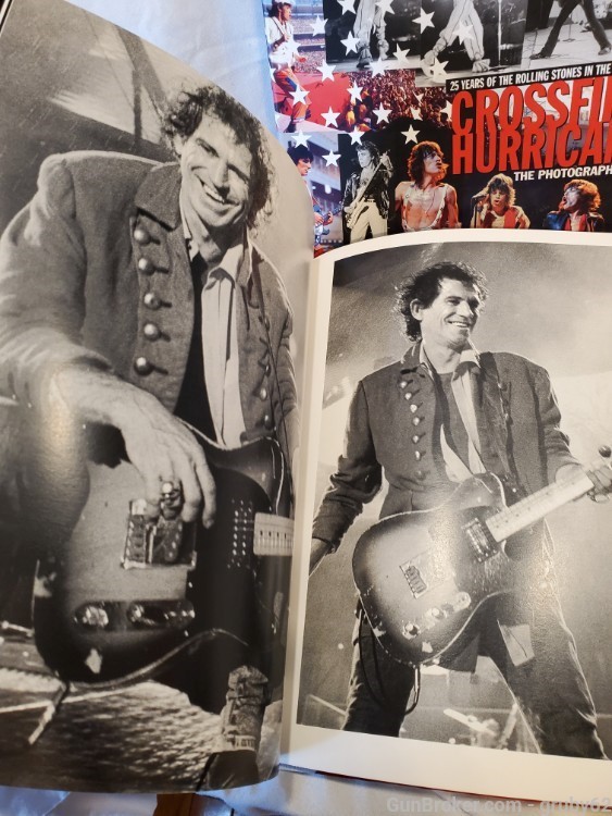 Crossfire Hurricane 25 Years of the Rolling Stones Bob Gruen-img-2