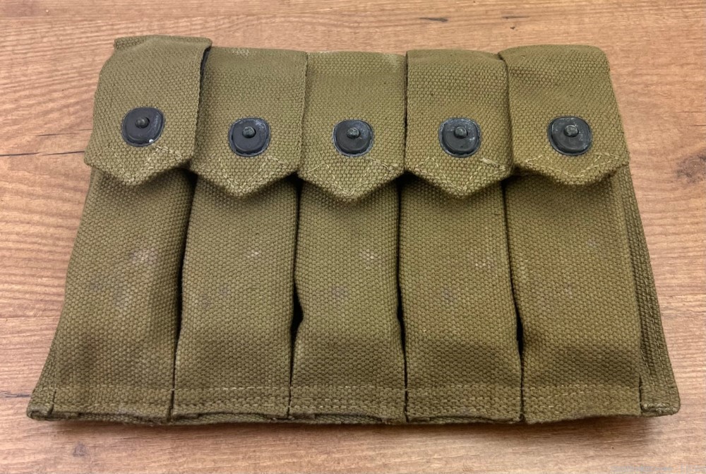 Original WW2 US Thopson 5 mags and pouch -img-1
