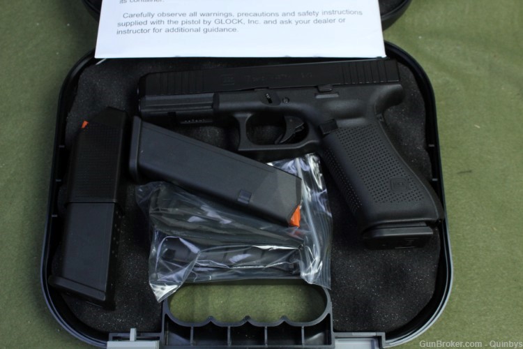 Glock 17 Gen 5 9mm Semi Auto Pistol 17 Rd-img-0