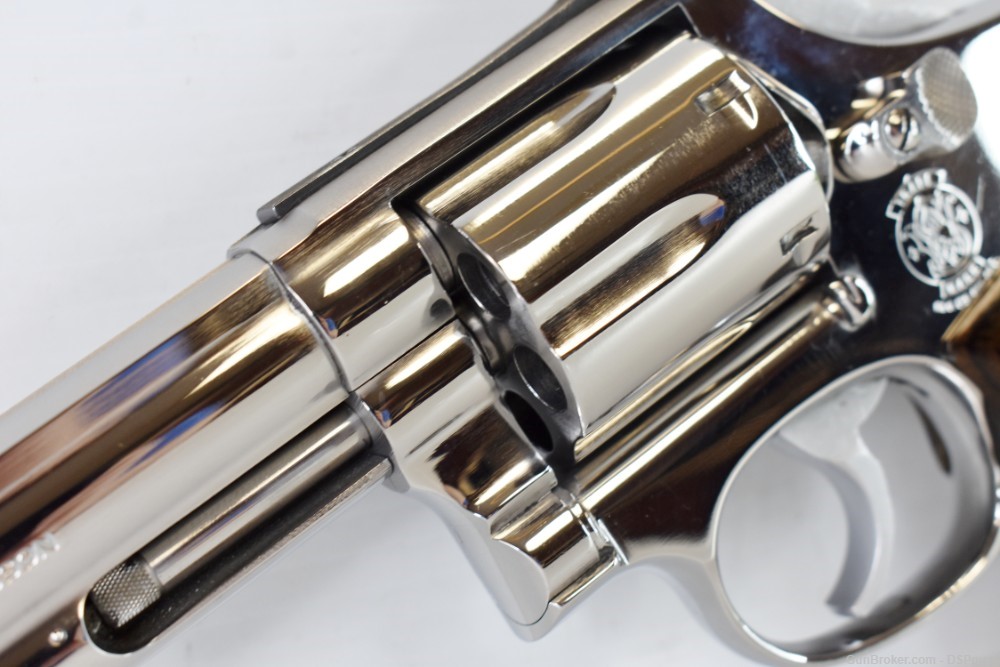 Smith & Wesson Model 686-1 .357 Magnum 6" Stainless Revolver - Circa 1987-img-17