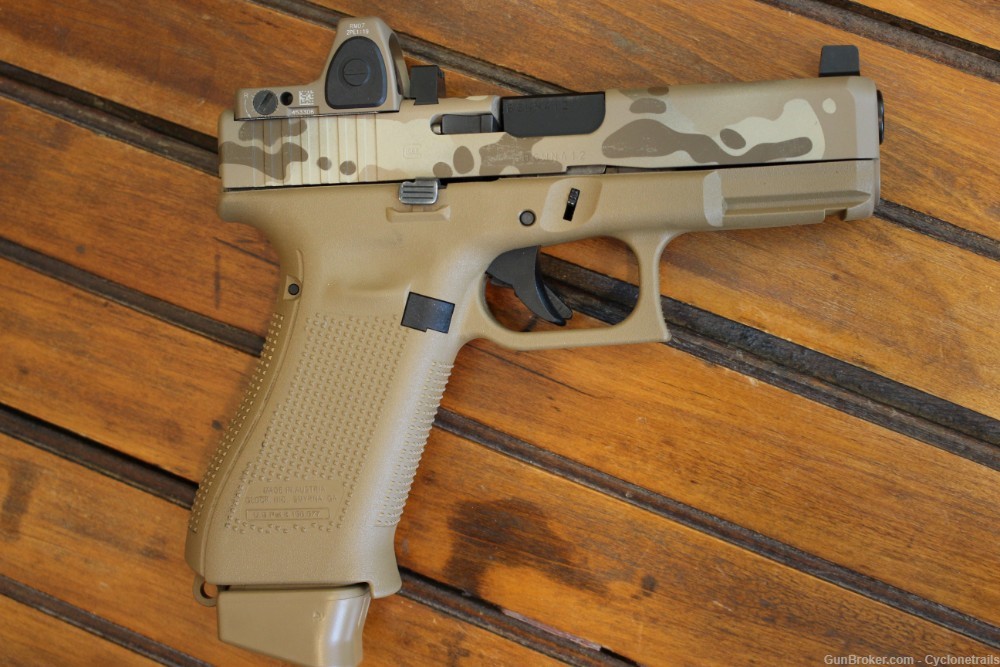Custom Glock 19X FDE/Camo + Trijicon + Night Sights + 3 Mags LNIB LOOK-img-1