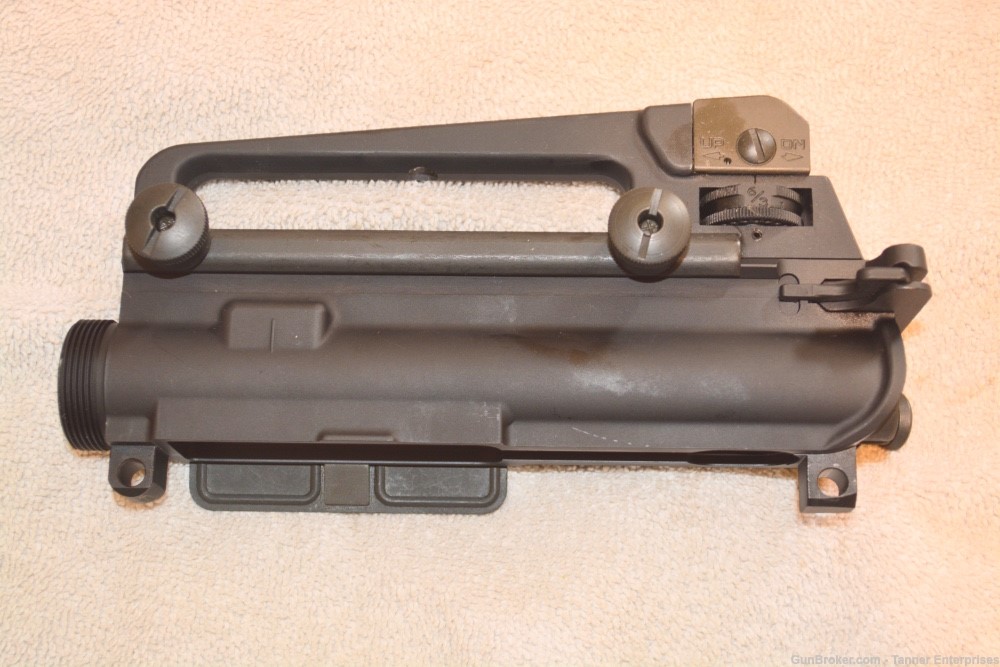 Colt LE6920 upper receiver with bolt and carry handle-img-1