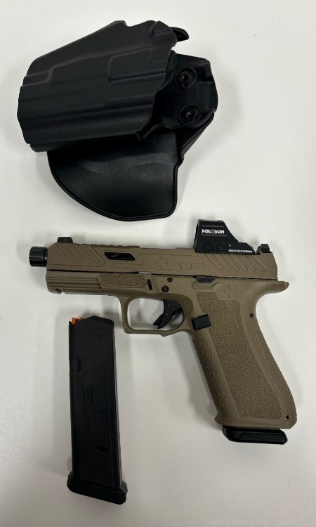 Shadow Systems 9MM XR920 with 2 Mags and a holster in carrying case-img-1