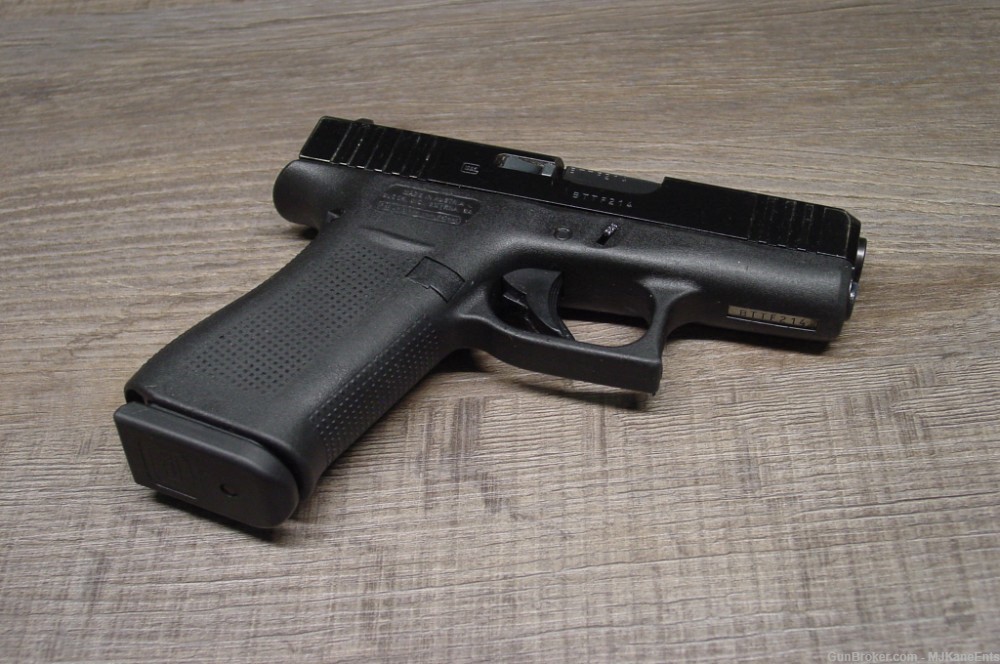 Excellent Glock G43X sub compact 9mm semi auto pistol!!-img-7
