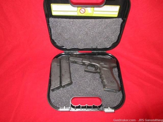 Used Glock Mod. 22 in .40 S&W cal. Comes with two15 round and Box-img-0