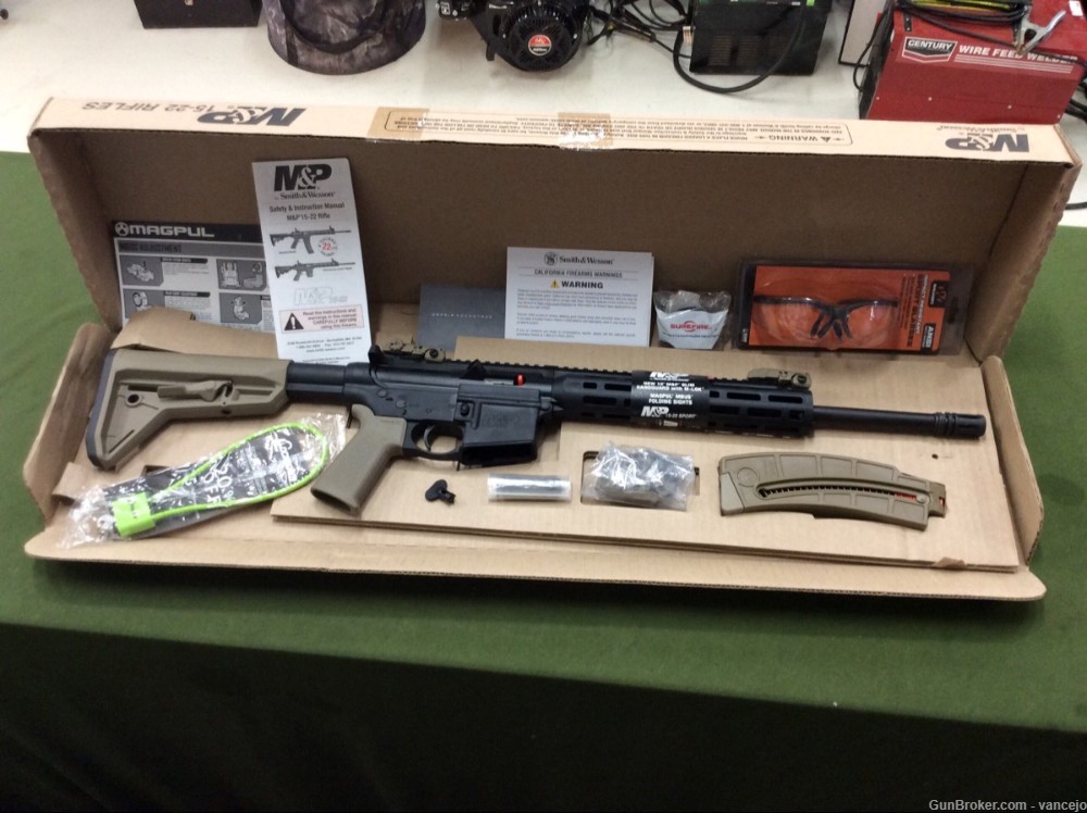 SMITH & WESSON M&P 15 UNFIRED IN BOX-img-5