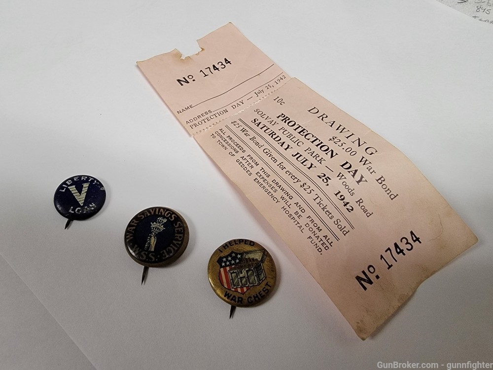 US WW11 Savings Bond Pins and War Bond  Lot-img-0