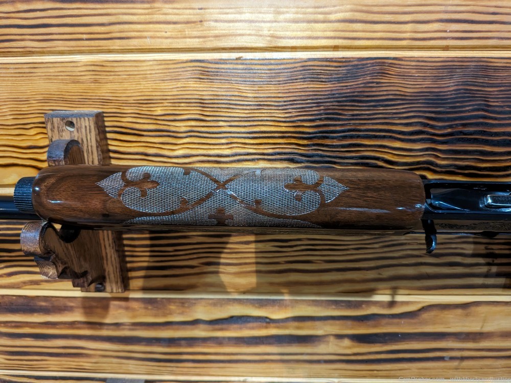MINTY Remington 1100 Engraved 12 gauge CHOKE Semi Shotgun 28" barrel - RARE-img-27