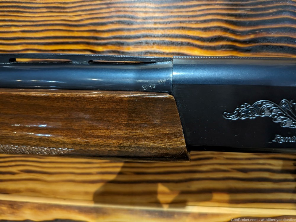 MINTY Remington 1100 Engraved 12 gauge CHOKE Semi Shotgun 28" barrel - RARE-img-18