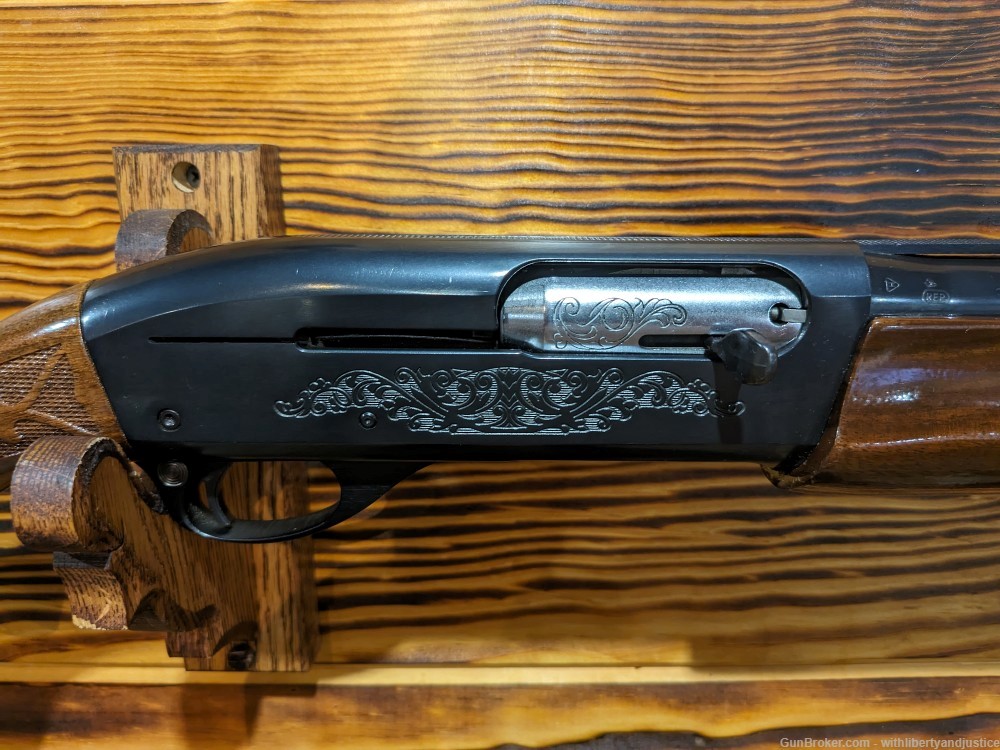 MINTY Remington 1100 Engraved 12 gauge CHOKE Semi Shotgun 28" barrel - RARE-img-4