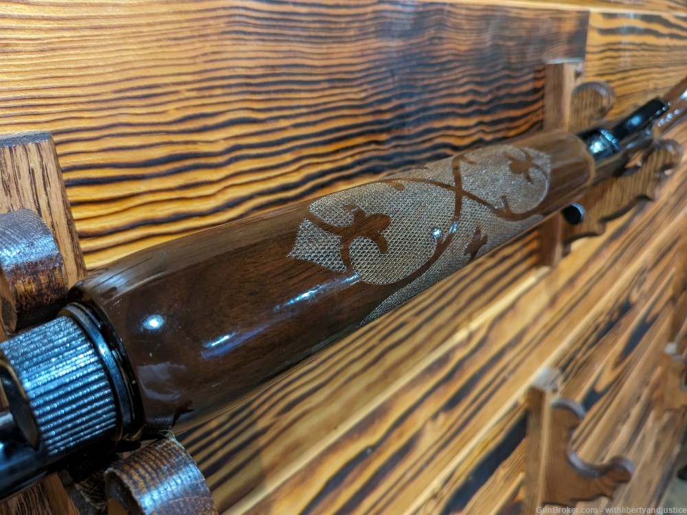 MINTY Remington 1100 Engraved 12 gauge CHOKE Semi Shotgun 28" barrel - RARE-img-29