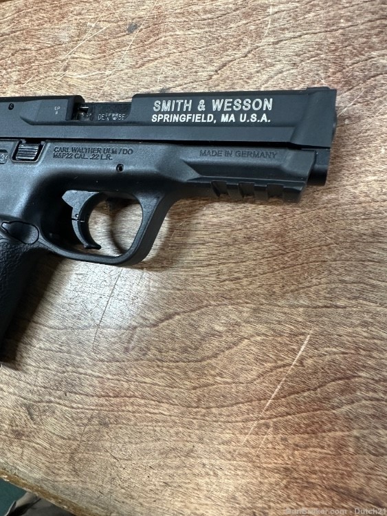 Smith & Wesson M&P22 CA Non Theaded-img-3