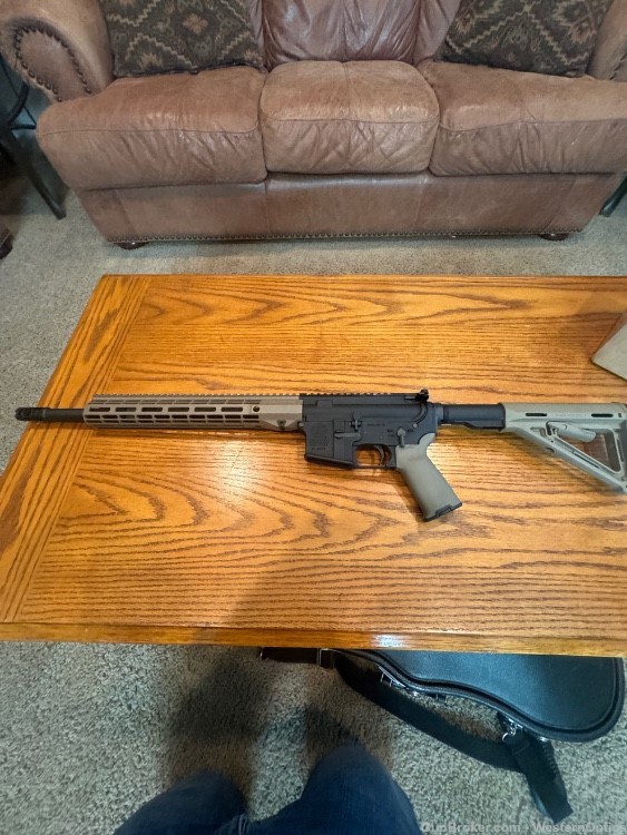Very nice smith and Wesson M&P 15 AR15-img-0