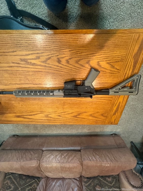 Very nice smith and Wesson M&P 15 AR15-img-2