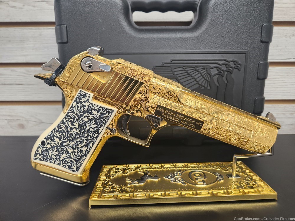 CUSTOM 24CT GOLD PLATED & ENGRAVED MAGNUM RESEARCH DESERT EAGLE 50AE-img-1