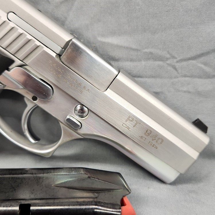 Taurus PT-140 pistol .40 S&W with 2 mags-img-3