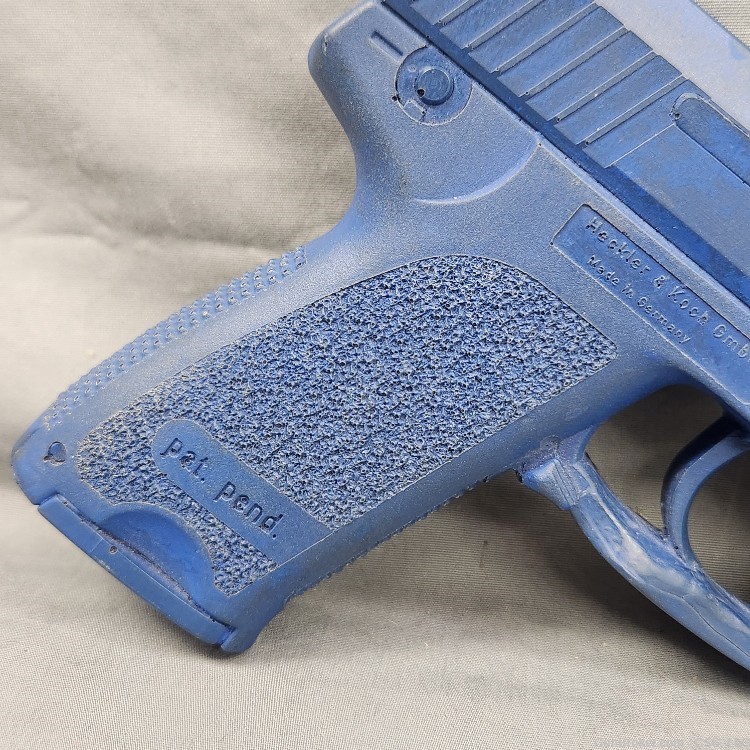 RING's blue training pistol HK USP Compact-img-1