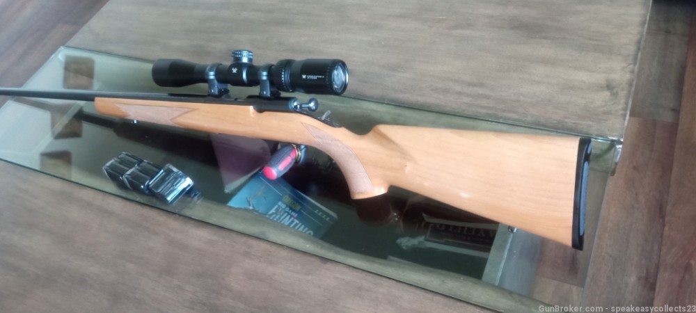 Browning T bolt 17 HMR AA Maple + 3 mags + Vortex scope penny auc no reserv-img-27