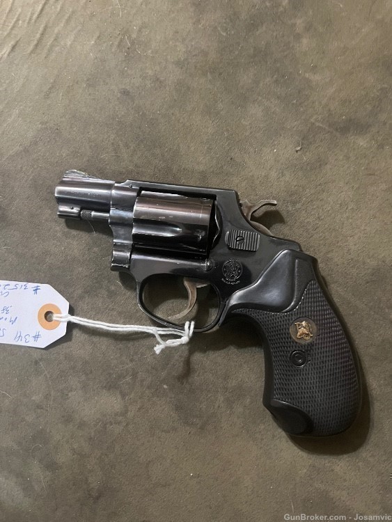 Smith & Wesson Model 36 revolver 5 shot 2” pinned barrel .38 spl. Circa1962-img-0