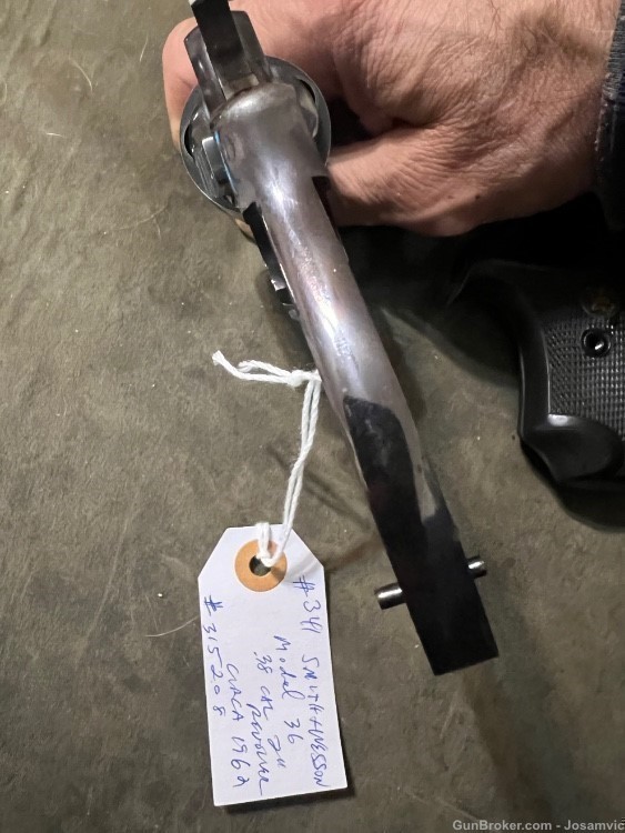Smith & Wesson Model 36 revolver 5 shot 2” pinned barrel .38 spl. Circa1962-img-16