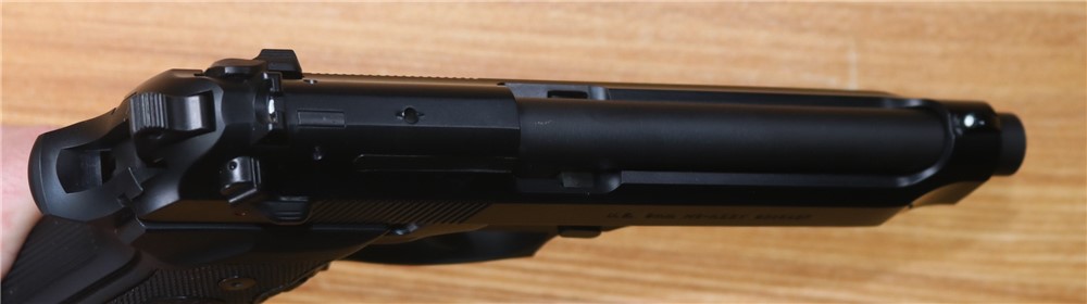 Beretta Model 92FS 9mm 5" Barrel Box 1 Mag 10 Rounds-img-3