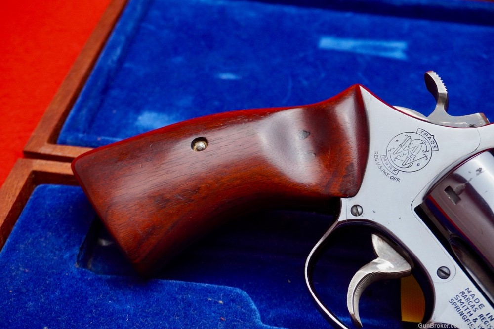 Desired Smith & Wesson 57 No Dash .41 Mag Blue 6" In Presentation Case!-img-7