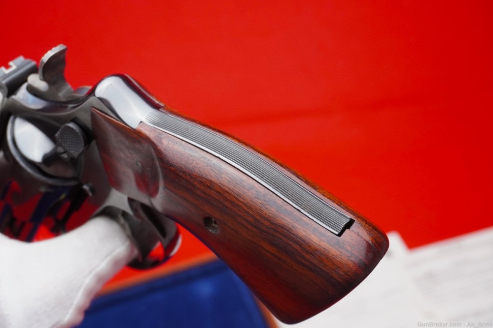 Desired Smith & Wesson 57 No Dash .41 Mag Blue 6" In Presentation Case!-img-19