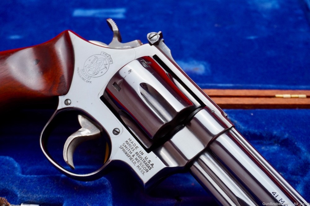 Desired Smith & Wesson 57 No Dash .41 Mag Blue 6" In Presentation Case!-img-6