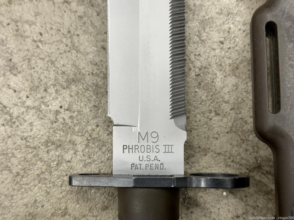 USGI Surplus Phrobis III M9 bayonet with scabbard - issued excellent cond.-img-2