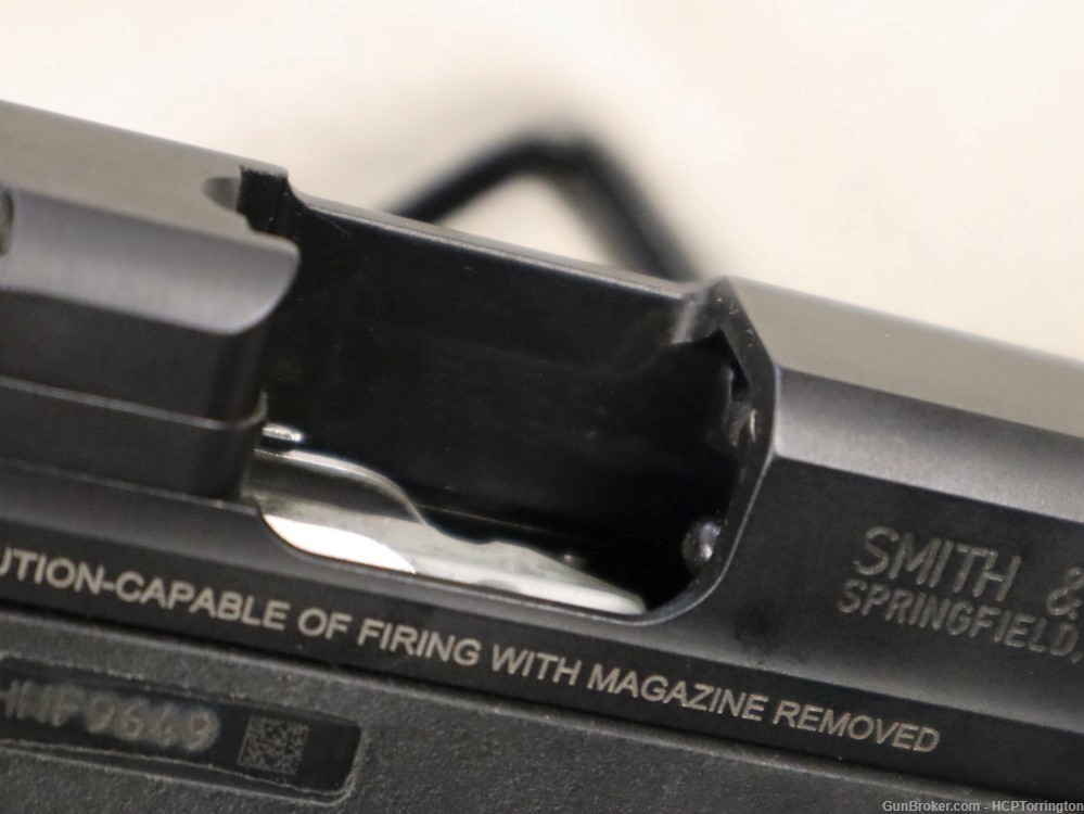 Smith & Wesson M&P9 Shield - 9mm - 3.3" Barrel - w/ 1 Magazine-img-11