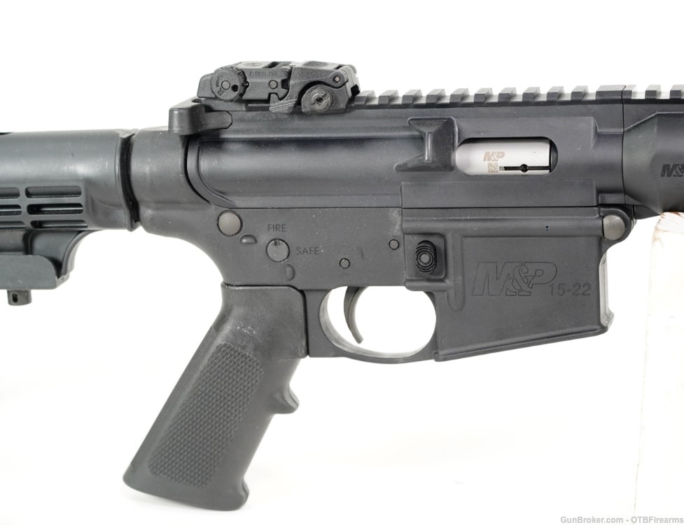 Smith & Wesson MP15-22 Integrally Suppressed .22 LR-img-7