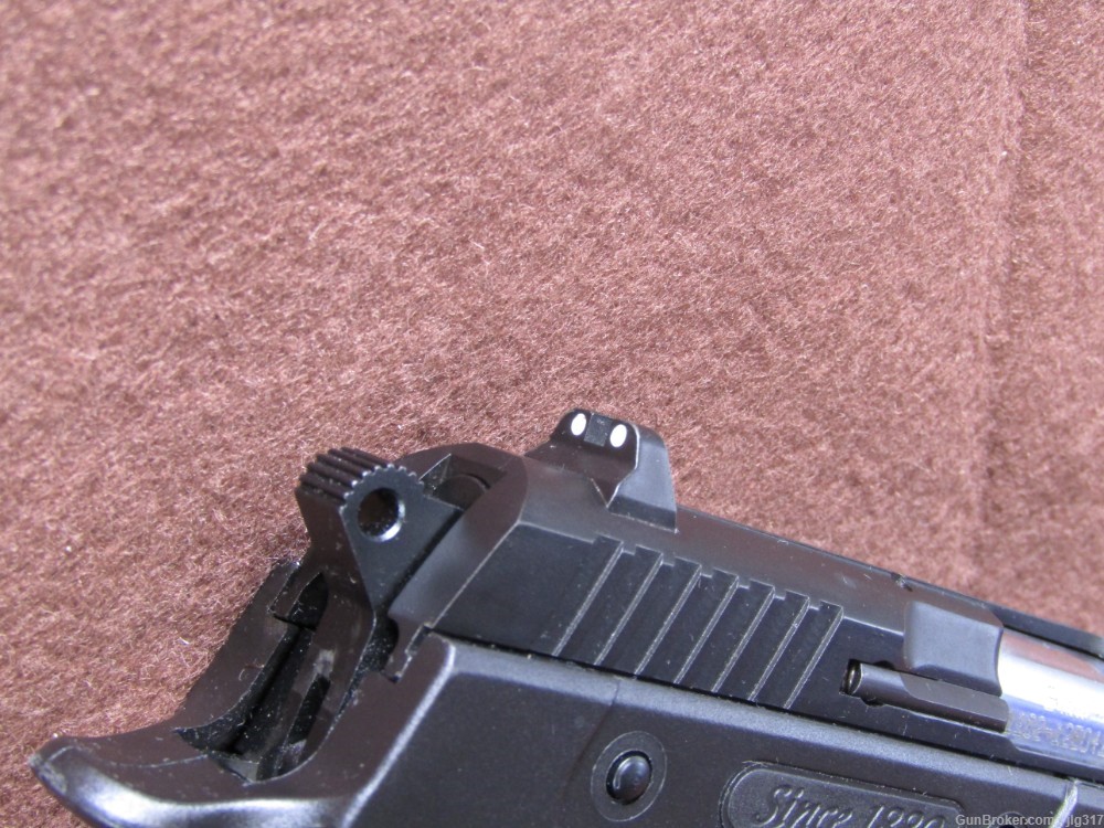 Sar Arms/EAA SARB6P 9 mm Semi Auto Pistol Thumb Safety 17 RD Mag-img-6