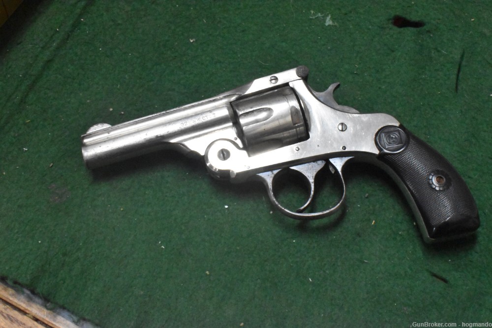 H&R 32 revolver-img-0