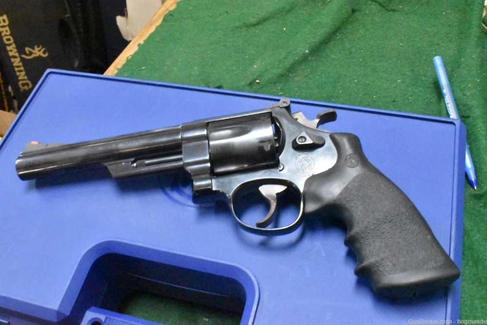 Smith and Wesson 29 44mag -img-1