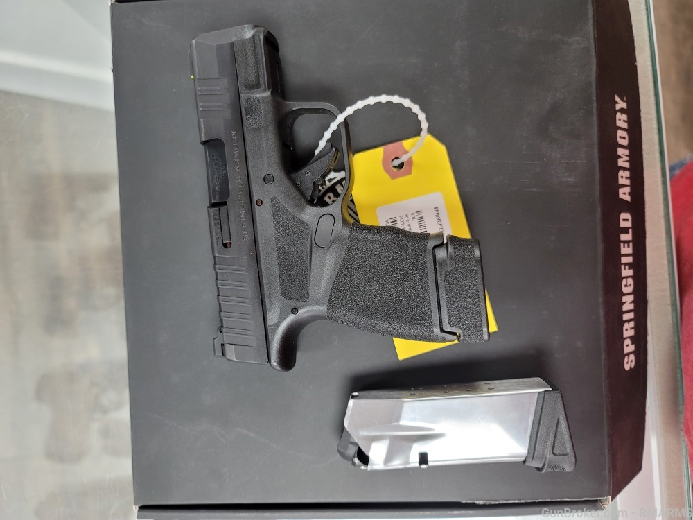 SPRINGFIELD HELLCAT 9MM 3" 10+1, W/ IWB HOLSTER.  PRE-OWNED-img-3