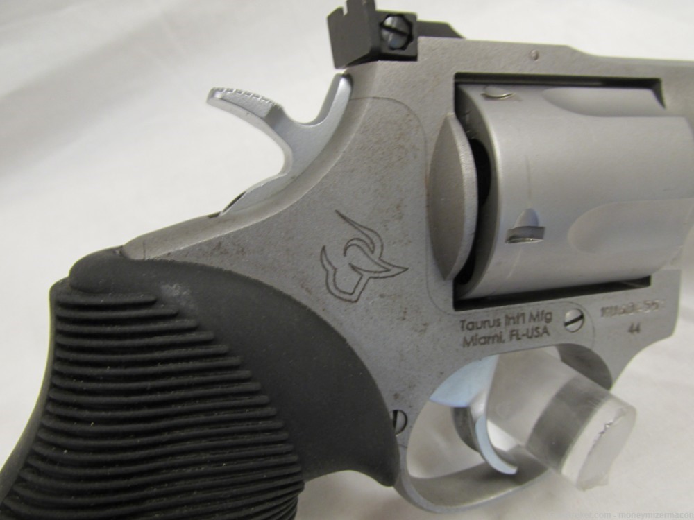 Taurus Tracker 44 Magnum Used-img-1