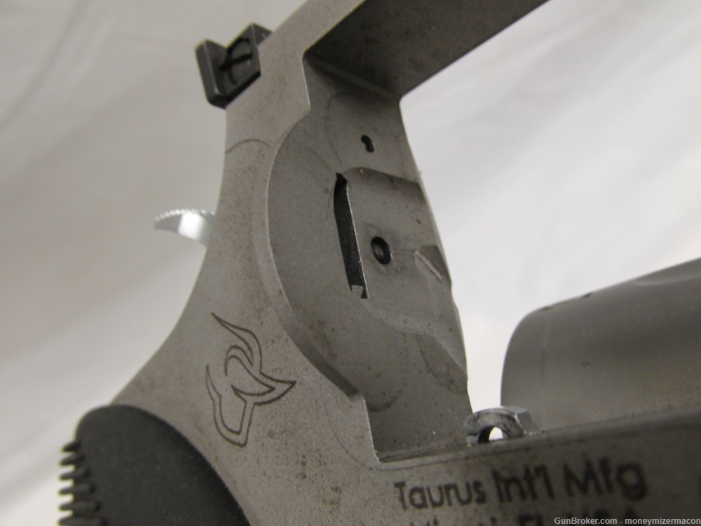 Taurus Tracker 44 Magnum Used-img-7