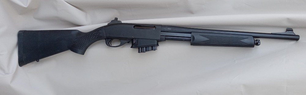 Remington 7615 .223 pump rifle uses AR15 mags-img-16
