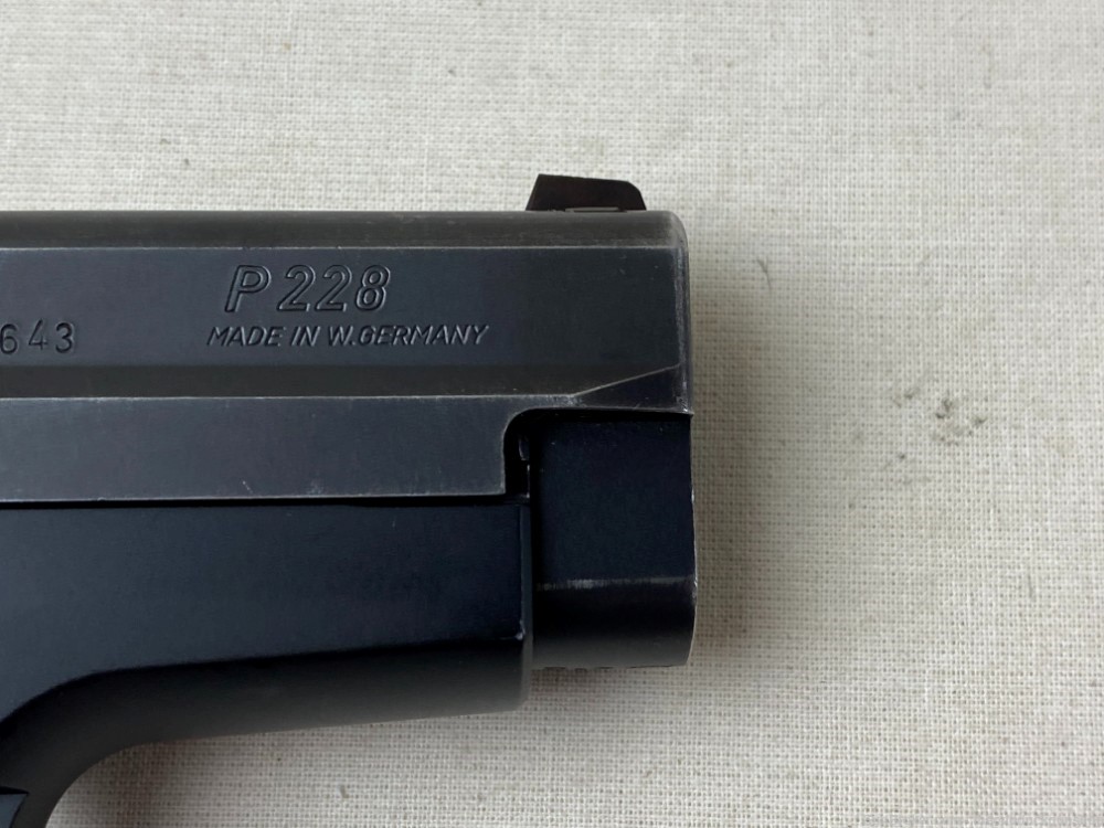 Sig Sauer P228 9mm Para 3.9" Blued-img-16