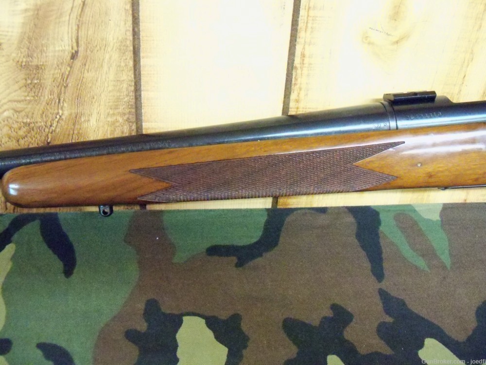 Remington 700 Classic Rifle 300 Weatherby Magnum-img-4
