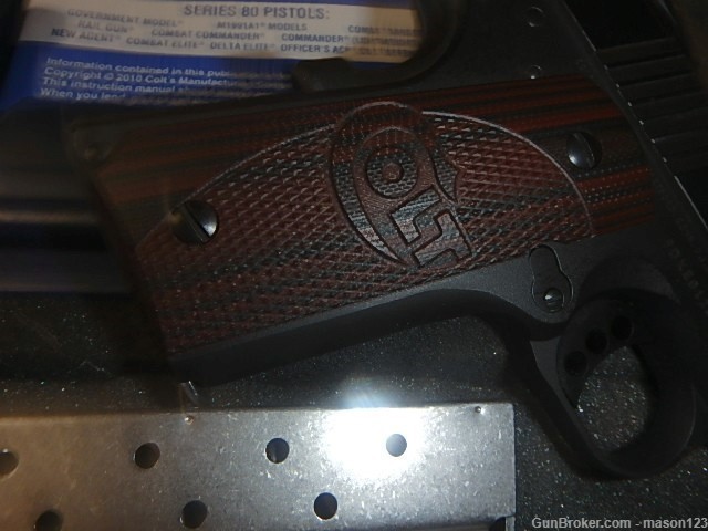COLT LIGHT WEIGHT  DEFENDER 9 MM IN THE BOX 2 MAGS-img-7
