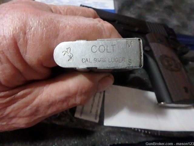 COLT LIGHT WEIGHT  DEFENDER 9 MM IN THE BOX 2 MAGS-img-5