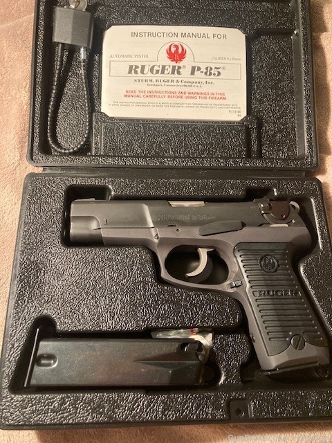 Ruger P-85 P85 9mm 2 15rd Mags-img-0