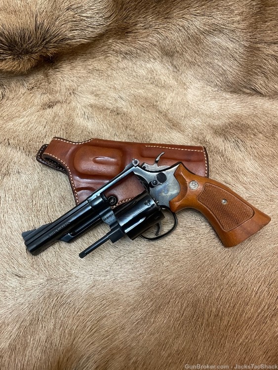 Smith and Wesson 19-4 (combat magnum) .357 mag made in 1980 3T-img-0