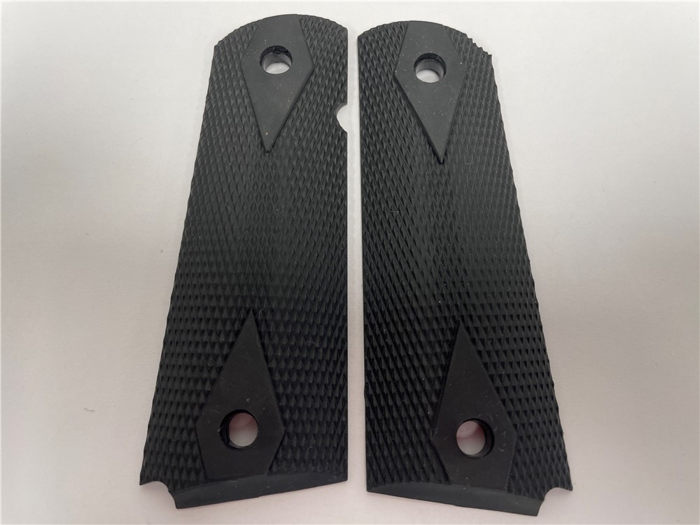 Altamont Wood Grips - 1911 Govt Rubber Checkered -img-0