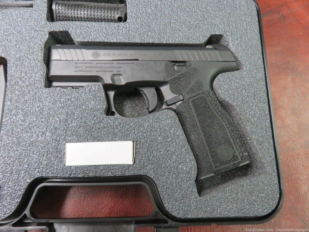 Steyr Model M9-A2 MF chambered in 9mm w/ case and paperwork. (2) 17 rd Mags-img-5