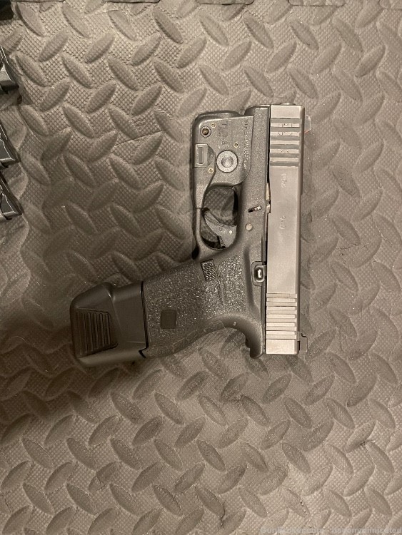 Glock 43 with top notch accessories -img-2